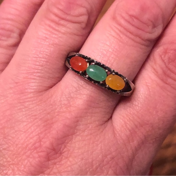 🌸VTG Avon Sterling Silver Three Stone Ring - Picture 2 of 9